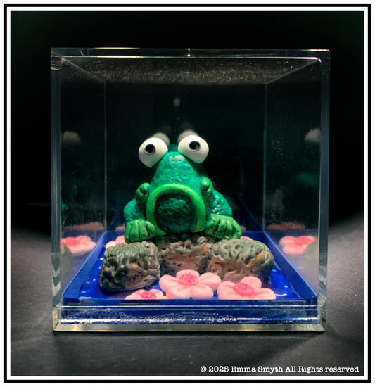 Grumptious Handmade Frog Sculpture 7.5x7.5x7.5cm